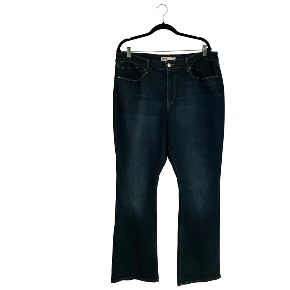 Signature by Levi Strauss Mid Rise Woman's Size 30 Bootcut Dark Wash Jeans